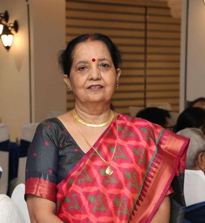 𝐊𝐚𝐧𝐜𝐡𝐚𝐧 𝐌𝐞𝐡𝐫𝐨𝐭𝐫𝐚